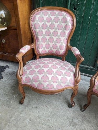 PAIRE DE FAUTEUILS LOUIS PHILIPPE EN NOYER