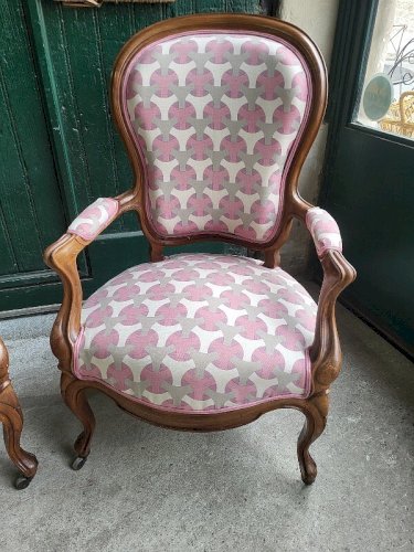 PAIRE DE FAUTEUILS LOUIS PHILIPPE EN NOYER