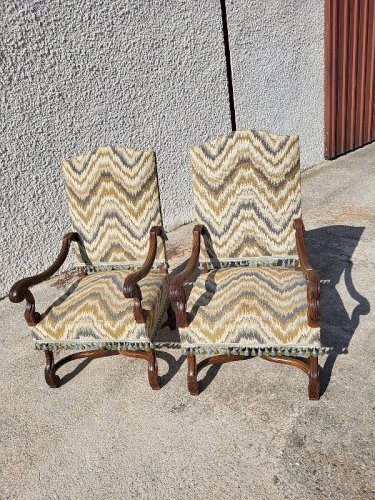 PAIRE DE FAUTEUILS LOUIS XIII DU XIX ème SIECLE