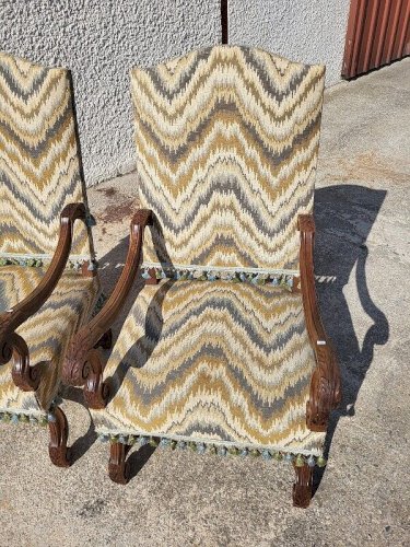 PAIRE DE FAUTEUILS LOUIS XIII DU XIX ème SIECLE