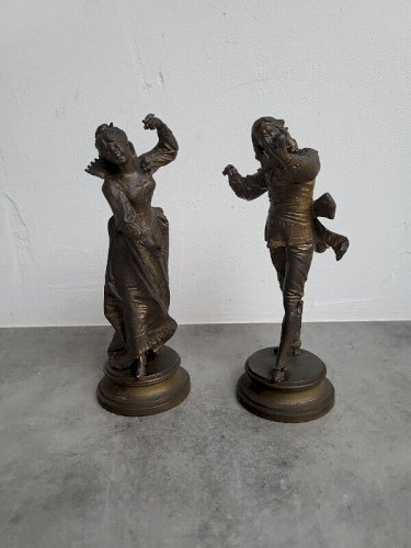 PAIRE DE FIGURINES PERSONNAGES MUSICIENS EN REGULE