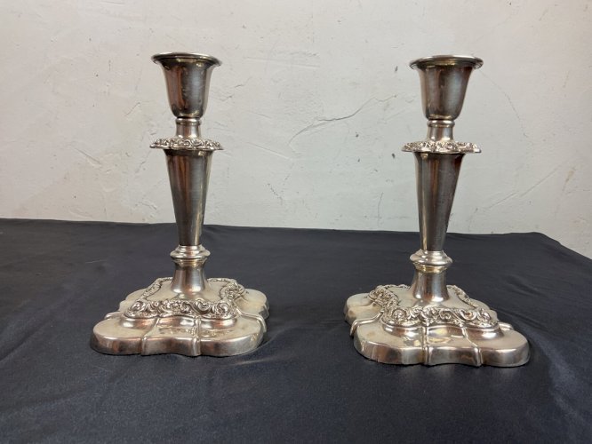 PAIRE DE FLAMBEAUX  BOUGEOIRS XIX SIECLE -poinçon à identifier