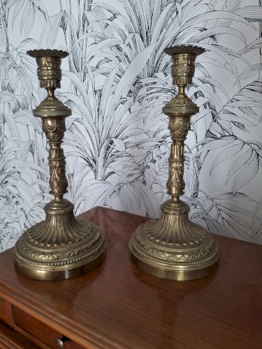 Paire de flambeaux grands bougeoirs en bronze XIX siècle hauteur 27 cm