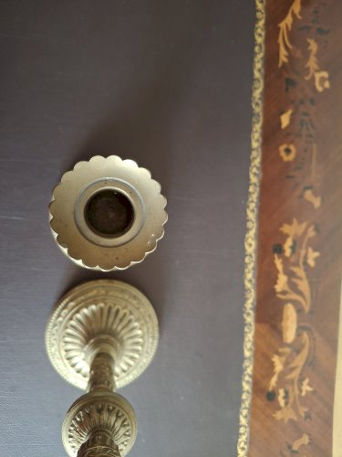 Paire de flambeaux grands bougeoirs en bronze XIX siècle hauteur 27 cm