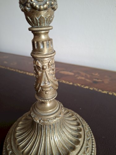 Paire de flambeaux grands bougeoirs en bronze XIX siècle hauteur 27 cm