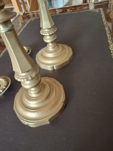 Paire de flambeaux grands bougeoirs en laiton doré XIXè siècle