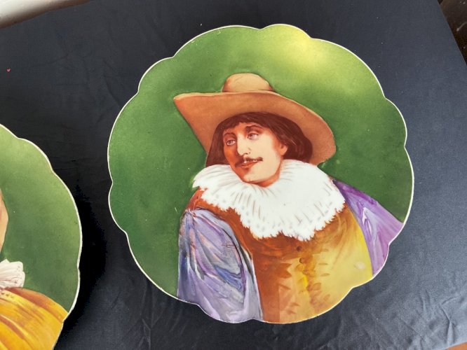 Paire de grand plat  CORONET LIMOGES Signed L Coudert CAVALIER Portrait