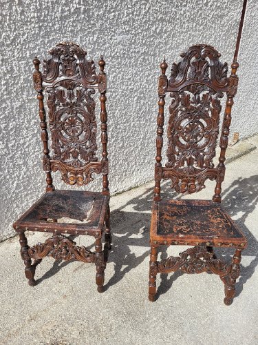 PAIRE DE GRANDES CHAISES A RESTAURER EN BOIS SCULPTE DU XIX ème SIECLE REF JE