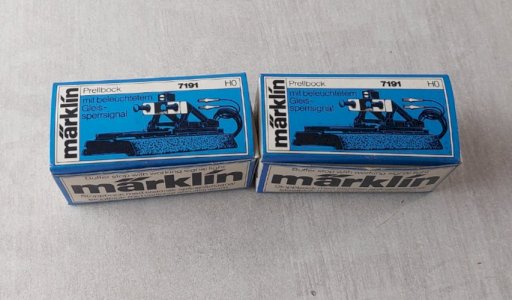 Paire de heurtoirs avec éclairage, Märklin 7191, en HO