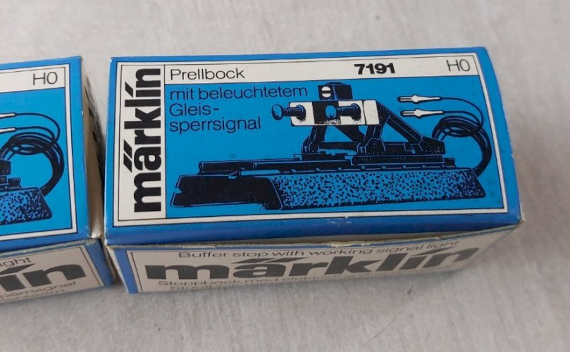 Paire de heurtoirs avec éclairage, Märklin 7191, en HO