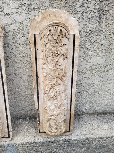 PAIRE DE JAMBAGES MUR ELEMENT DE DECORATION EN BOIS ET STUCK