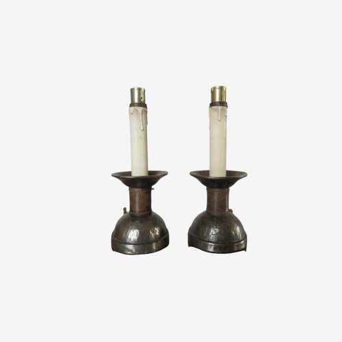 PAIRE DE LAMPES CUIR PIQUE SELLIER ET ACIER BRUT MARTELE - JACQUES ADNET - 30 40