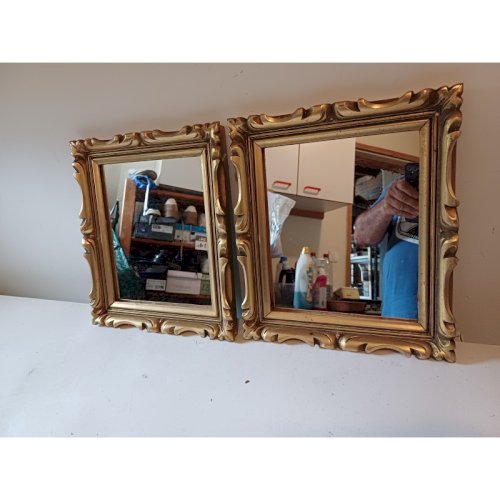 Paire de Miroirs Bois et Stuk doré