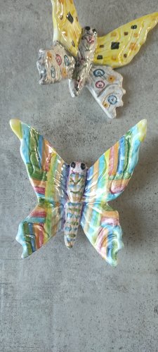 Paire de Papillons en Céramique signée.