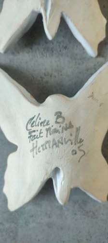 Paire de Papillons en Céramique signée.