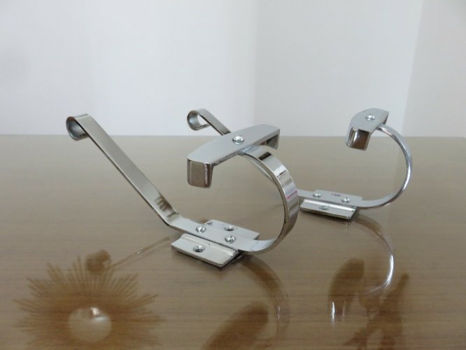 PAIRE DE PATERES MURALES PORTE MANTEAU EN METAL CHROME ANNEES 70 VINTAGE