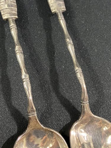 Paire de petites cuillères en argent massif Chine Indochine milieu XXe