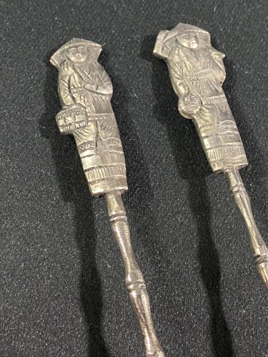 Paire de petites cuillères en argent massif Chine Indochine milieu XXe
