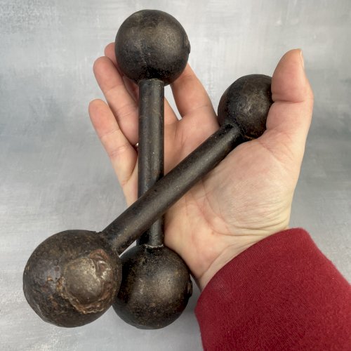Paire de petites haltères anciennes en fonte de 19cm ~ 1 kg chacune