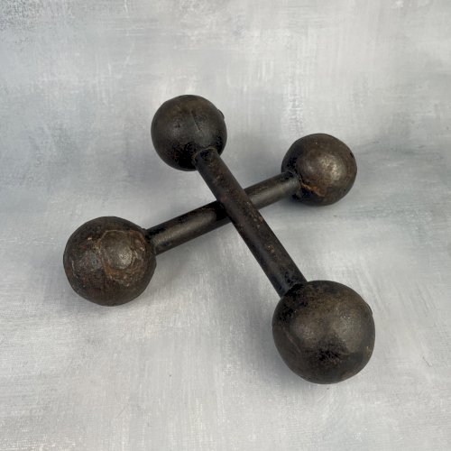 Paire de petites haltères anciennes en fonte de 19cm ~ 1 kg chacune