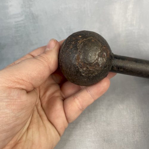 Paire de petites haltères anciennes en fonte de 19cm ~ 1 kg chacune