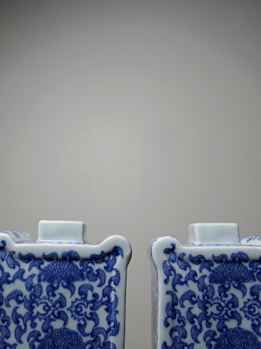 Paire de petits vases couverts ou pots chinois porcelaine vintage