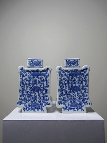 Paire de petits vases couverts ou pots chinois porcelaine vintage