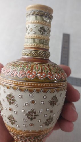 Paire de petits vases en céramique, décor 1808, Villeroy & Boch Mettlach