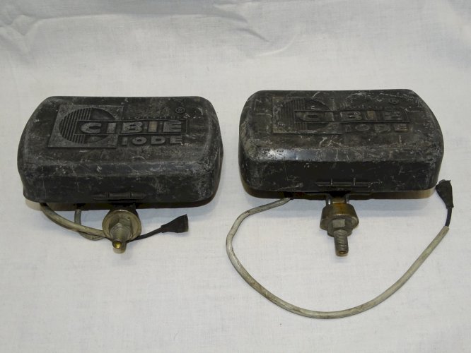 -PAIRE DE PHARES LONGUE PORTEE CIBIE IODE AVEC CACHES JUS de GRENIER  VHC    D