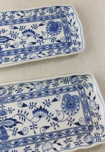 Paire de plats à cake, décor Blue Onion / porcelaine Tchécoslovaquie / Czech