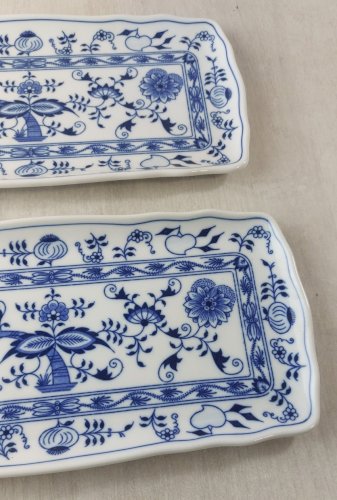 Paire de plats à cake, décor Blue Onion / porcelaine Tchécoslovaquie / Czech