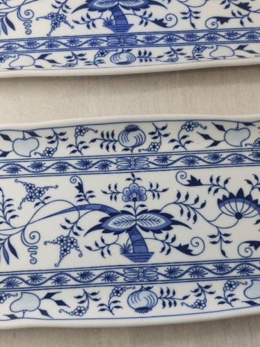 Paire de plats à cake, décor Blue Onion / porcelaine Tchécoslovaquie / Czech