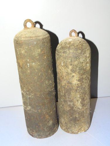 -PAIRE de POIDS fonte HORLOGE PENDULE COMTOISE MENSUELLE XVIIIe COMTOIS CLOCK  D