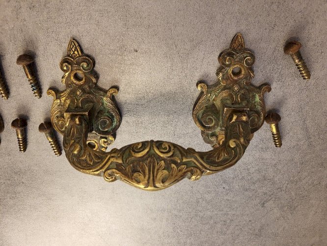 PAIRE DE POIGNEES DE PIANO EN BRONZE DU XIX ème SIECLE