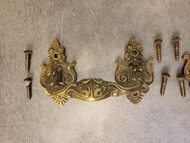 PAIRE DE POIGNEES DE PIANO EN BRONZE DU XIX ème SIECLE