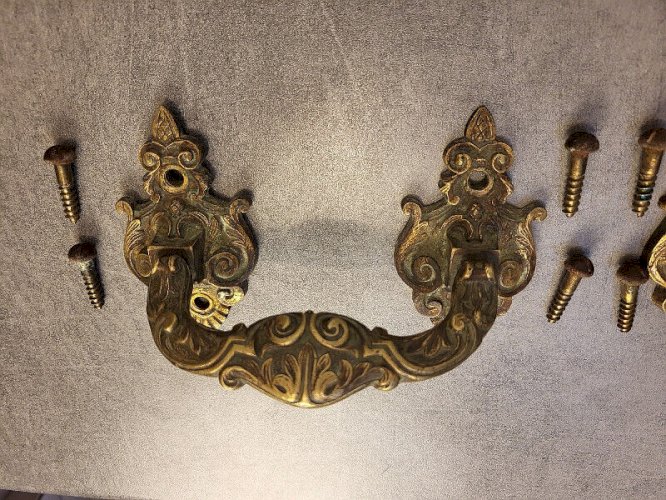 PAIRE DE POIGNEES DE PIANO EN BRONZE DU XIX ème SIECLE