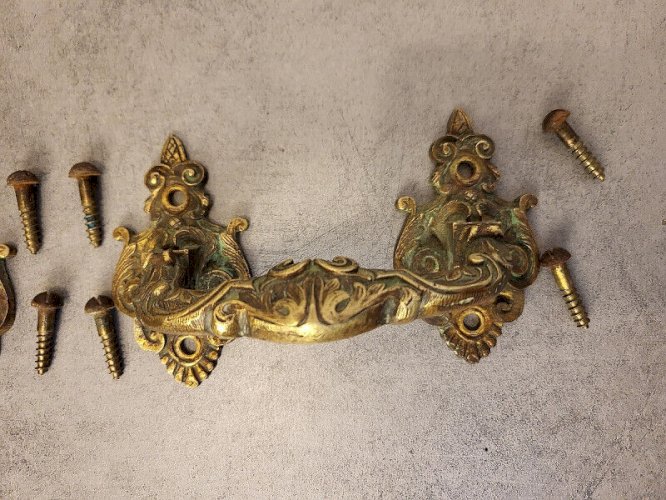 PAIRE DE POIGNEES DE PIANO EN BRONZE DU XIX ème SIECLE