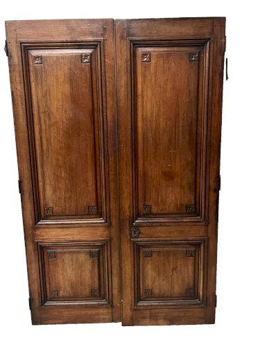 Paire de portes a deux panneaux en noyer massif XVIII siècle