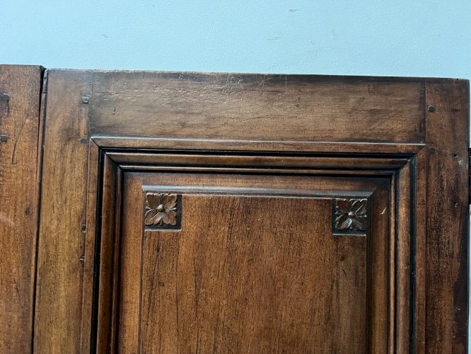 Paire de portes a deux panneaux en noyer massif XVIII siècle