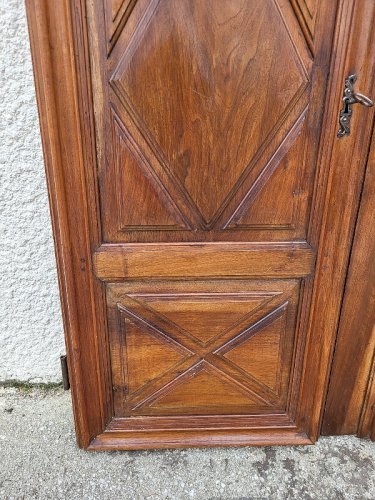 PAIRE DE PORTES LOUIS XIV EN NOYER DU XIX ème SIECLE
