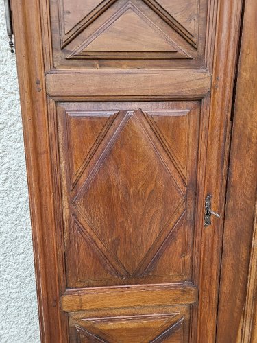 PAIRE DE PORTES LOUIS XIV EN NOYER DU XIX ème SIECLE