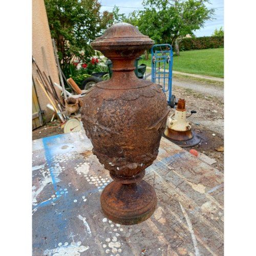 Paire de Pots a Feux en Fonte 1900 : Charleville - Mézières