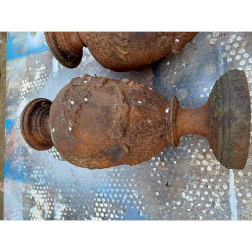 Paire de Pots a Feux en Fonte 1900 : Charleville - Mézières