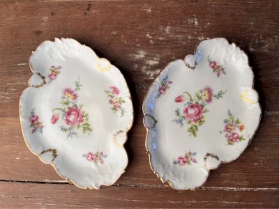 Paire de raviers en porcelaine ancienne