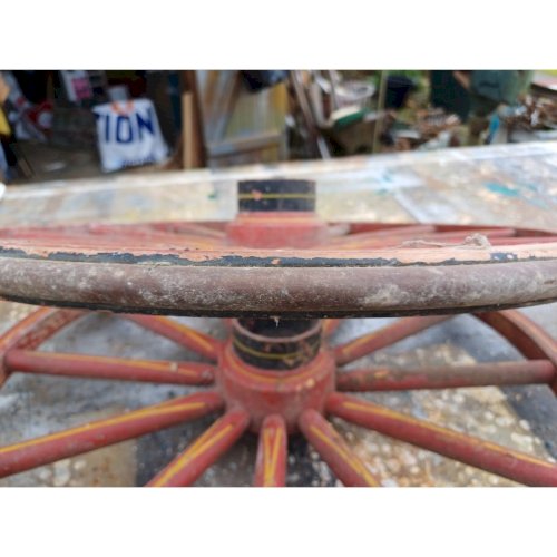 Paire de Roues Anciennes en Bois et Gomme