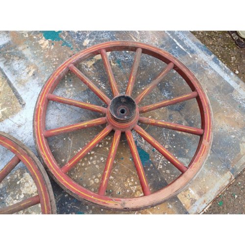 Paire de Roues Anciennes en Bois et Gomme