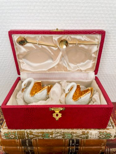 Paire de salerons cygnes blanc & or porcelaine de Limoges