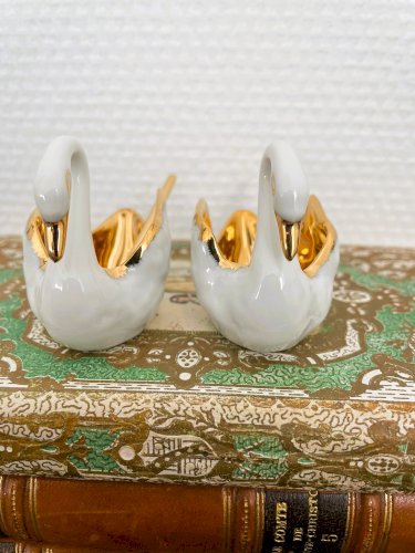 Paire de salerons cygnes blanc & or porcelaine de Limoges
