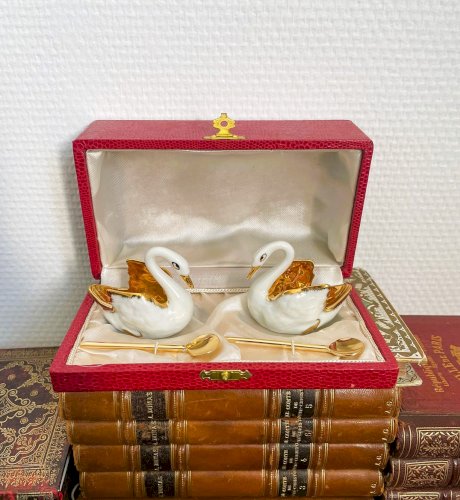 Paire de salerons cygnes blanc & or porcelaine de Limoges