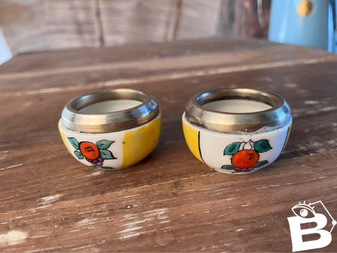 Paire de salerons en porcelaine de Limoges